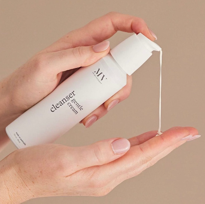 MV Skintherapy Gentle Cream Cleanser application into hands